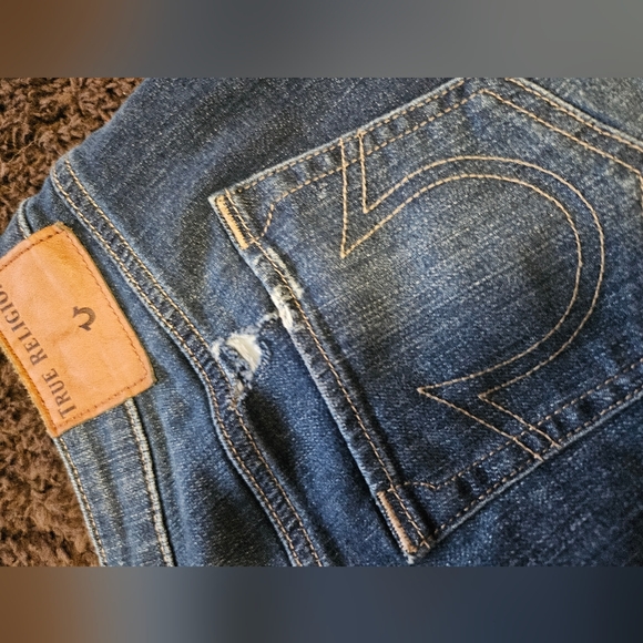 Women's True Religion Billie Destroyed jeans - Picture 3 of 5
